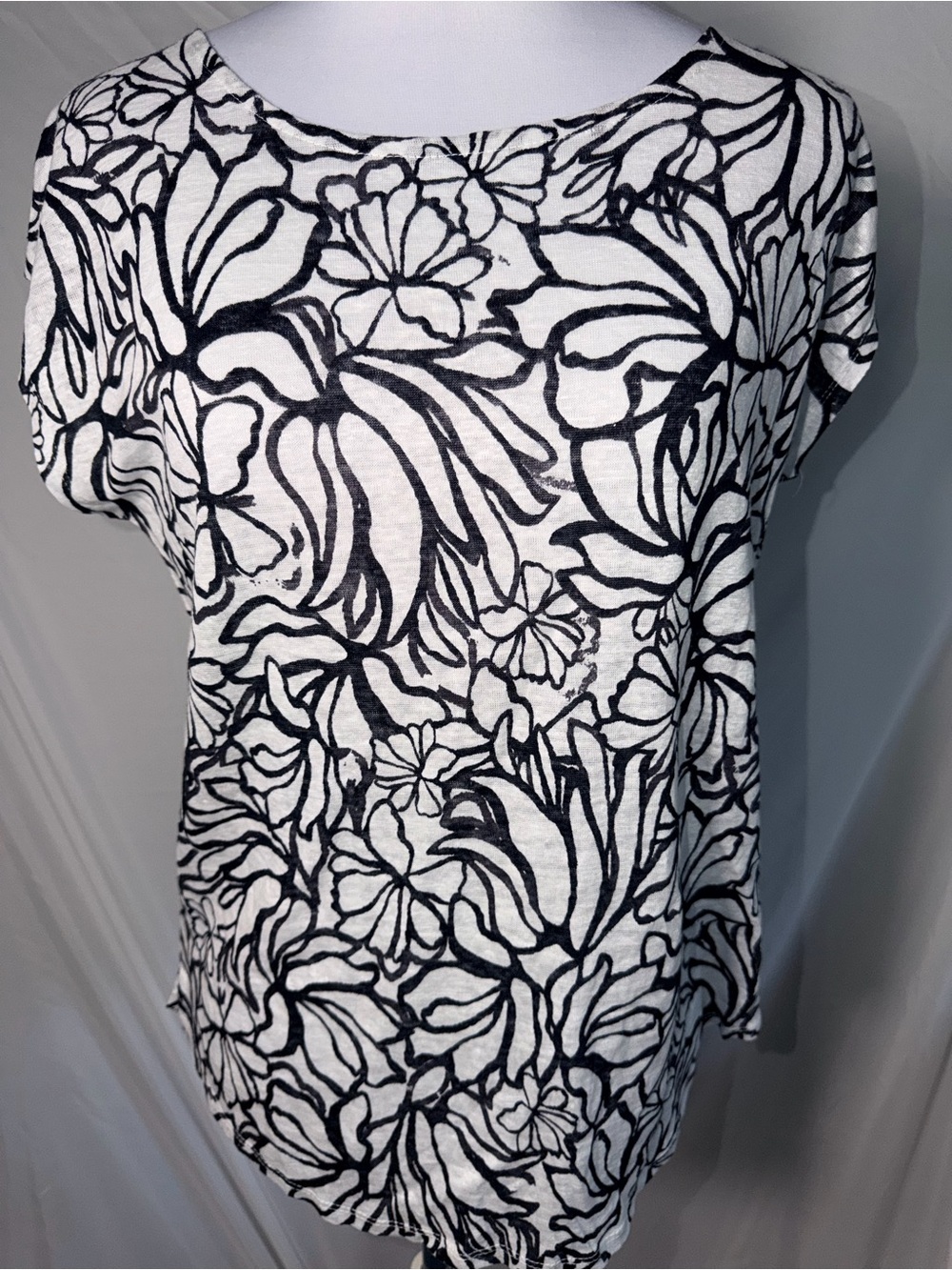Martha Stewart Collection Black/White Linen Cap Sleeve Scoop Neck Blouse